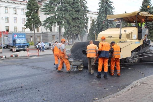 У Луцьку триває капітальний ремонт проспекту Волі. ФОТО