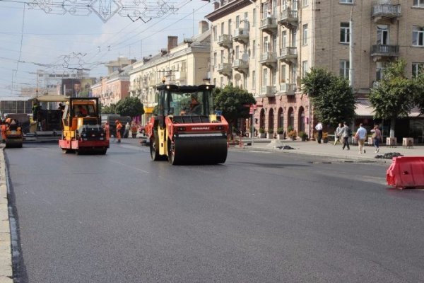 У Луцьку триває капітальний ремонт проспекту Волі. ФОТО