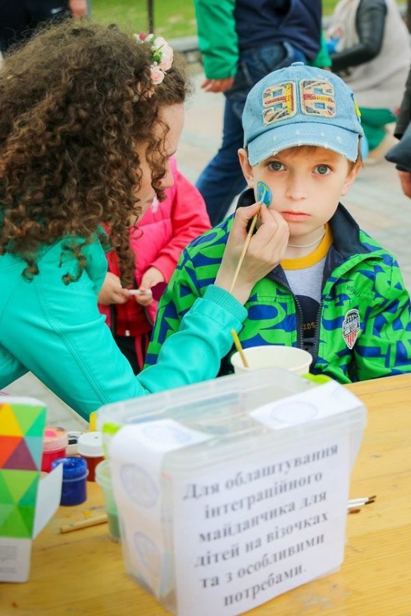 Відвідувачі Луцького зоопарку допомогли зібрати кошти для особливих діток. ФОТО