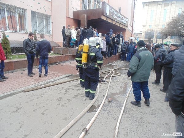 «Бойові дії» у центрі Луцька. ФОТО