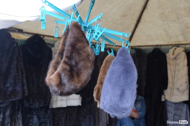 Місце для вигідного шопінгу: у Луцьку відкрився Харківський ярмарок*