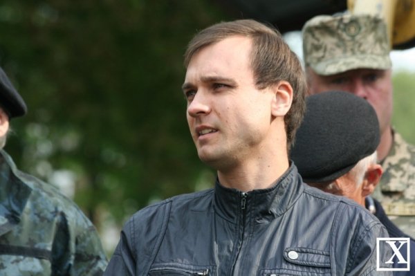 У Луцьку відкрили оновлену меморіальну дошку льотчику Арцеулову. ФОТО