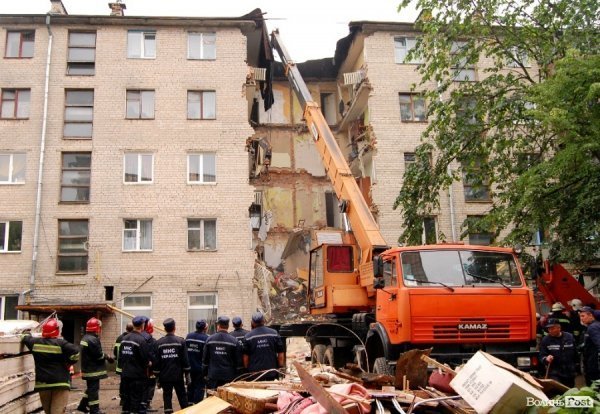 У завалах будинку в Луцьку знайшли тіло другого загиблого. ФОТО