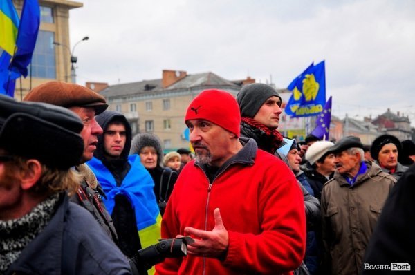 Віче на луцькому Майдані. ФОТО
