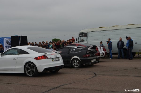 Під Луцьком визначили переможця з дрег-рейсінгу. ФОТО