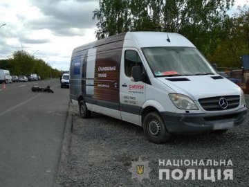 У Липинах зіткнулися Mercedes та мотоцикл