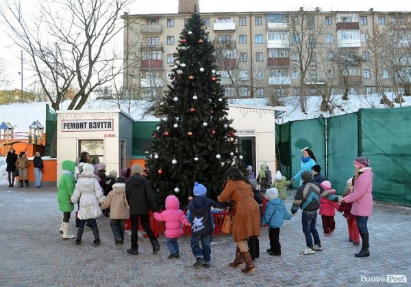 Дітям із «важких» сімей подарували новорічний настрій. ФОТО