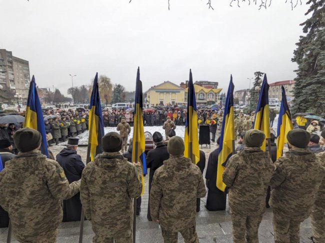 На захист стали троє чоловіків з однієї родини: у Ковелі попрощалися із 26-річним Героєм