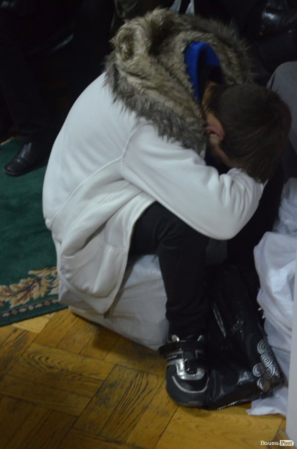 У Луцькій ТВК сплять на мішках з бюлетенями. ФОТО