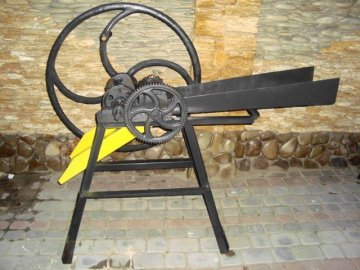 На Волині молодий хлопець вкрав січкарню з подвір'я бабусі