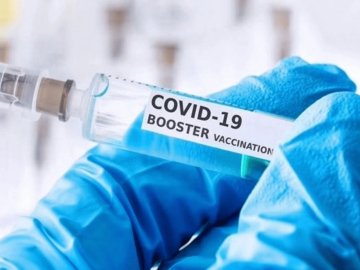 Чи треба заново починати вакцинацію від COVID-19, якщо вчасно не отримали бустерну дозу