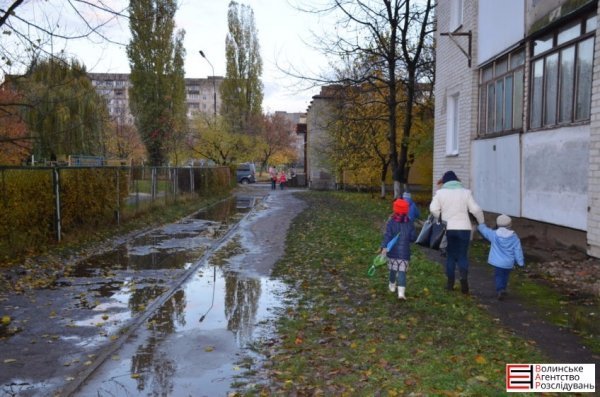 У Луцьку діти змушені «допливати» у садок 