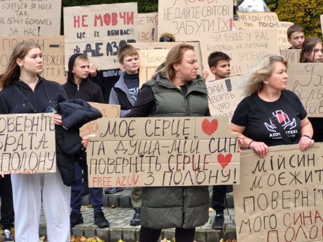 Троє ковельчан 18 місяців – у російському полоні:  у місті відбулася акція на підтримку захисників Маріуполя