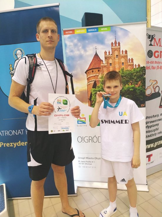 Юний плавець з Луцька привіз зі змагань в Польщі 6 золотих медалей. ФОТО