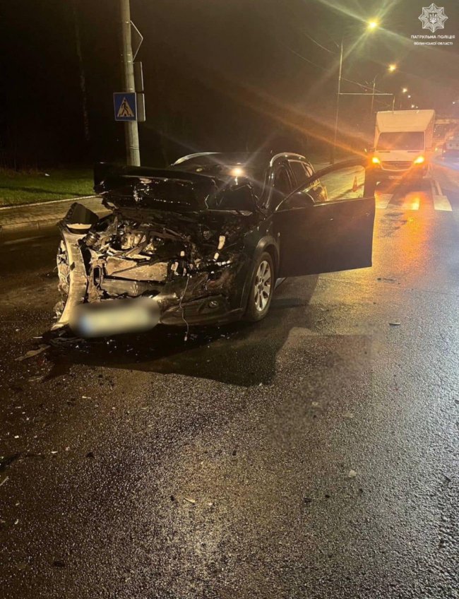 У Луцьку п'яний водій пошкодив відразу три автівки