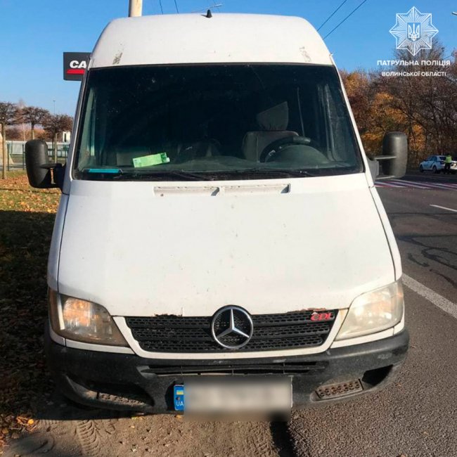 Перевищення швидкості, «липові» права та пошкоджений VIN-код: на Волині спіймали порушників