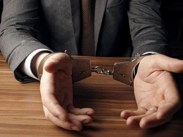 За хабар у $100 тисяч мер і депутат міськради на Одещині заробили тюрму і конфіскацію