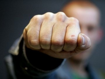 Росіяни влаштували битву в супермаркеті за акційні чашки