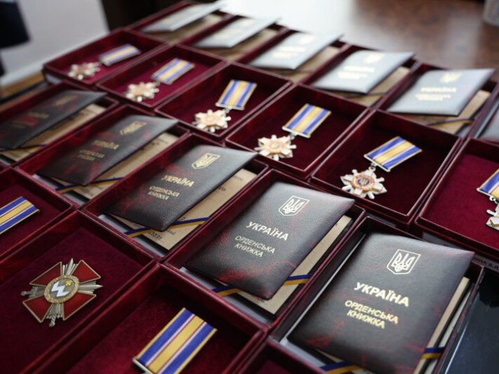 У Луцьку рідним загиблих військових вручили державні нагороди 