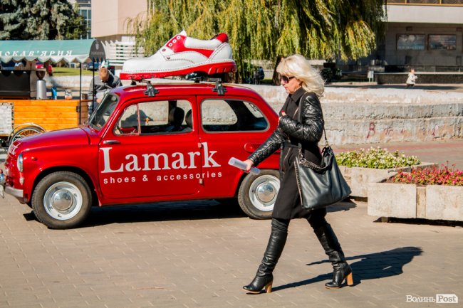 Осінній лук 2018: у що одягаються лучани. ФОТО