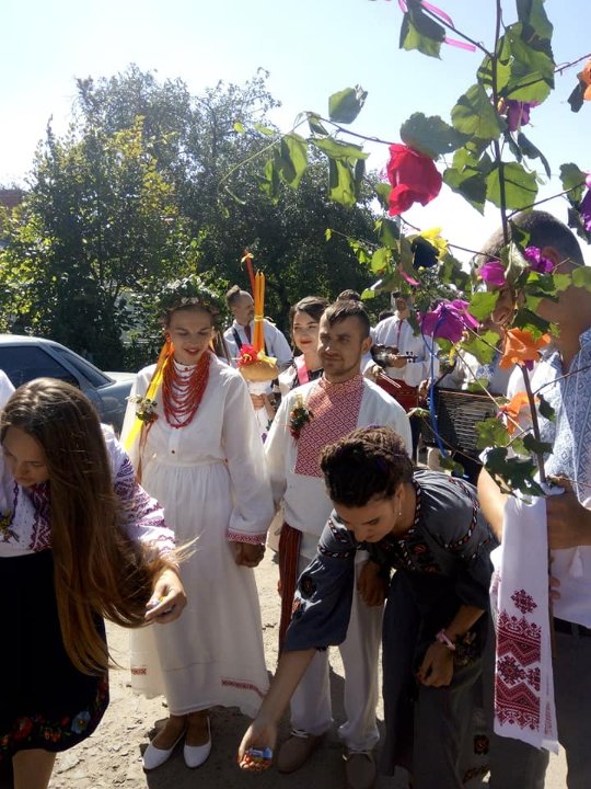 Обряди, короваї і пісні: сільський голова з Волині гучно відгуляв весілля. ФОТО. ВІДЕО