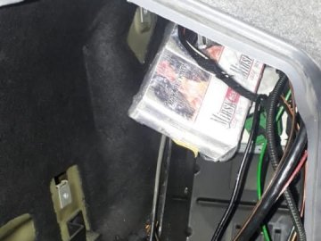 На Волині білорус позбувся BMW через контрабандні сигарети. ФОТО