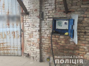 У Горохові викрили нелегальну заправку. ФОТО