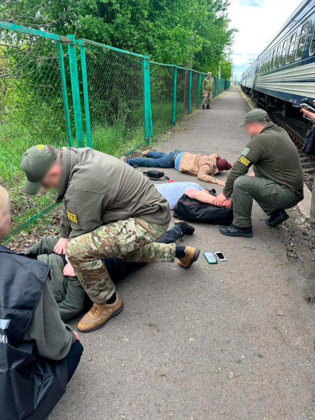 23-річний правоохоронець з Буковини намагався переправити через волинський кордон трьох військовозобов’язаних чоловіків