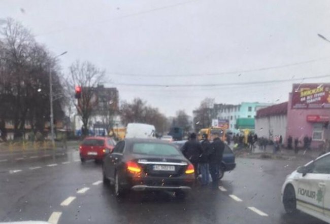 У центрі Володимира сталася аварія за участю авто депутата, – ЗМІ