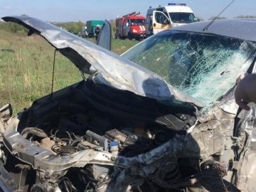 На Рівненщині лучанин на фурі зіткнувся з легковиком, є загиблий. ФОТО. ВІДЕО