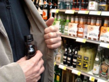 В Росії поліцейські заплатили злодію за крадіжку, щоб підвищити показники своєї роботи