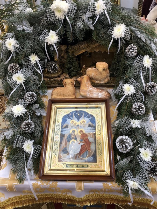 В храмі на 40-му мікрорайоні у Луцьку на Різдво провели перше богослужіння. ФОТО