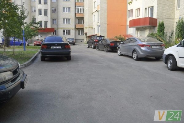 «Автоколапс» у луцьких дворах