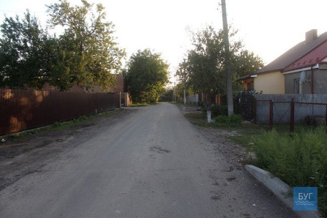 Мешканці Нововолинська відстоюють свою вулицю, яка руйнується через будівництво парковки