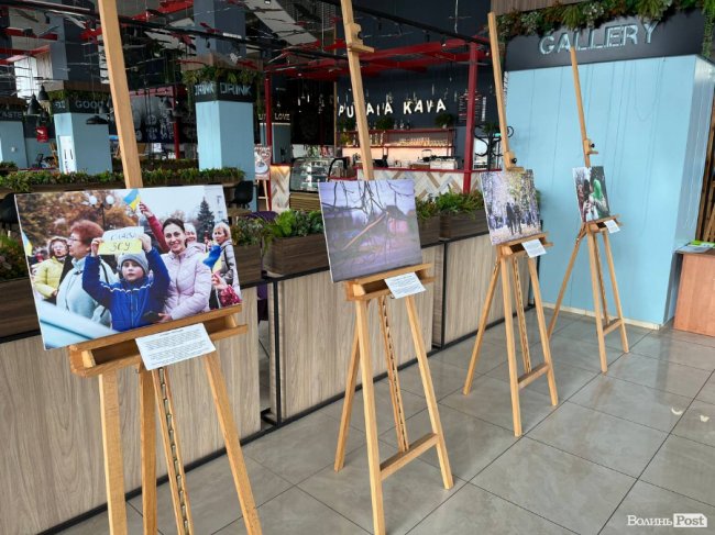 У Луцьку відкрили виставку світлин, автором яких є воїн волинської бригади 