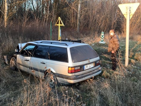 Під Володимиром ДТП: Volkswagen врізався у Renault. ФОТО