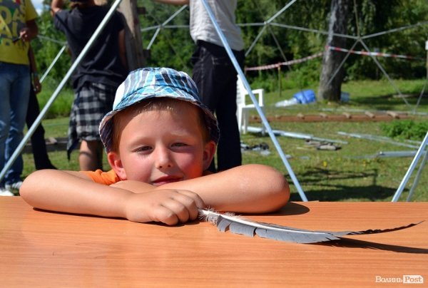 Діти  і «Бандерштат». ФОТО