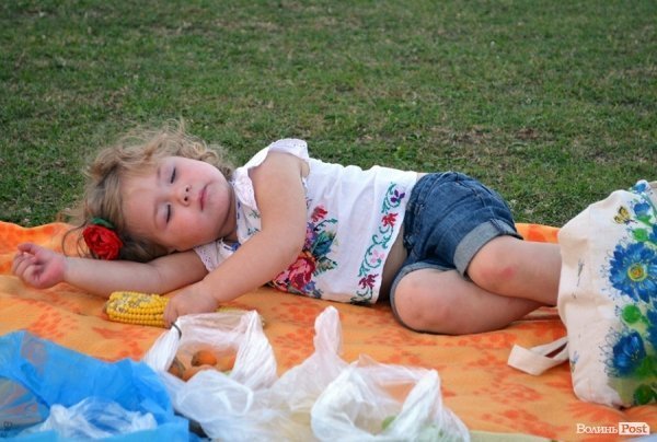 Діти  і «Бандерштат». ФОТО