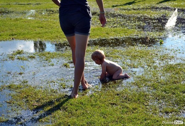 Діти  і «Бандерштат». ФОТО