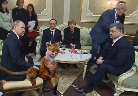 «Журналіст» ЛайNews, стілець Путіна і зламана ручка. ФОТОЖАБИ