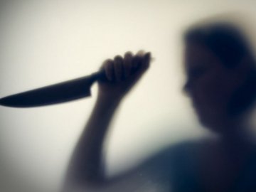 Криваве застілля: на Волині судили жінку, яка порізала співмешканця