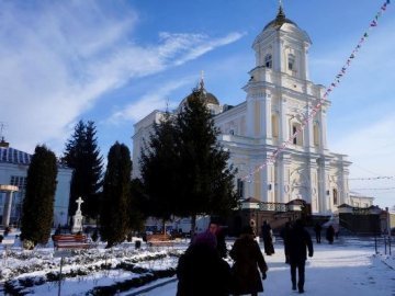 У храмах Луцька відслужили різдвяні богослужіння