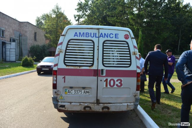 Волинській «швидкій» подарували новий автомобіль. ФОТО