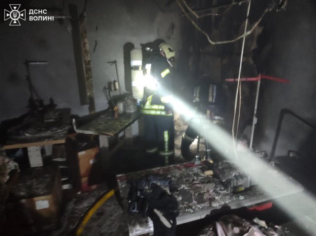 На Волині горів швейний цех