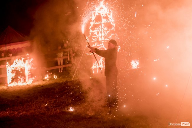 Танці під дощем та ангели на мурах: чим дивувала гостей «Ніч у Луцькому замку». ФОТО