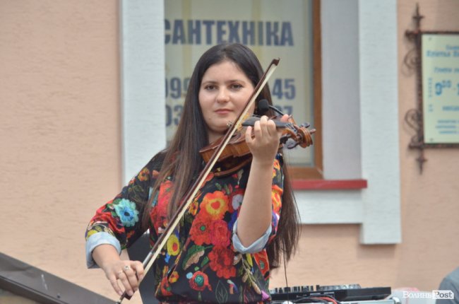 У «сонячній» кав’ярні в Луцьку започаткували власне свято, аби врятувати заклад від закриття. ФОТО