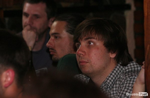 Як англійці заводили луцьку публіку