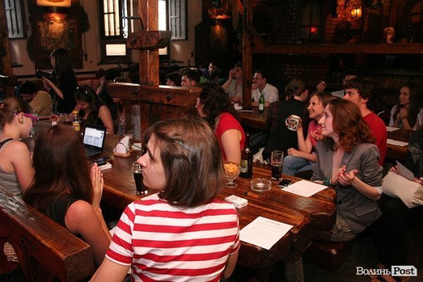 Як англійці заводили луцьку публіку