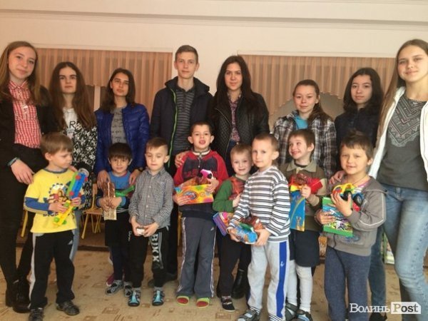 Як волинських дітлахів тішили перед Великоднем. ФОТО