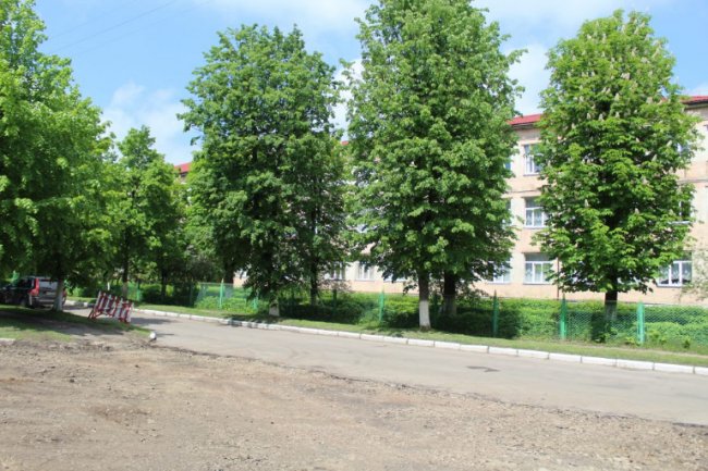 Поблизу лікарні на Волині оновлять парковку. ФОТО